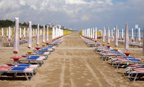 The beach of Lignano Sabbiadoro, Italy (Copyright © 2012 Hendrik Böttger / runinternational.eu)